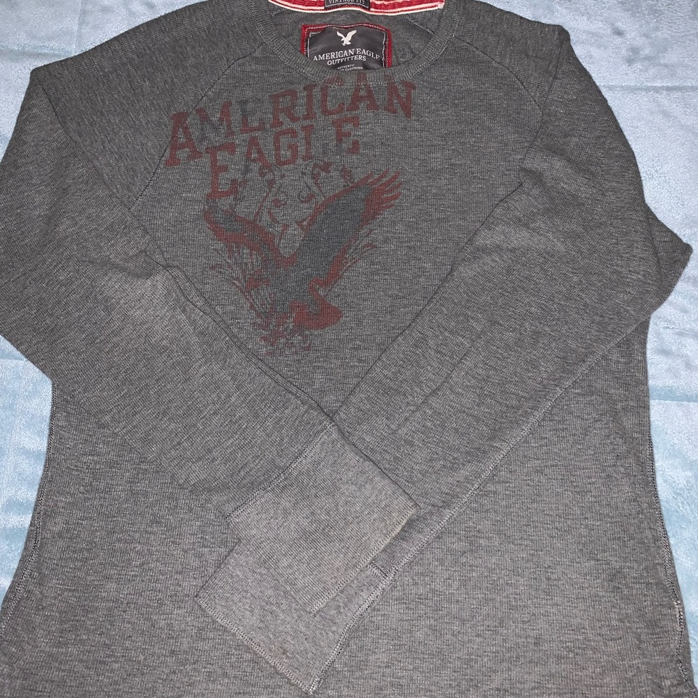 Mens American Eagle Outfitters. Grey. Size Large.